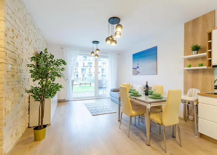 Feniks 8 By Jantar * Kołobrzeg