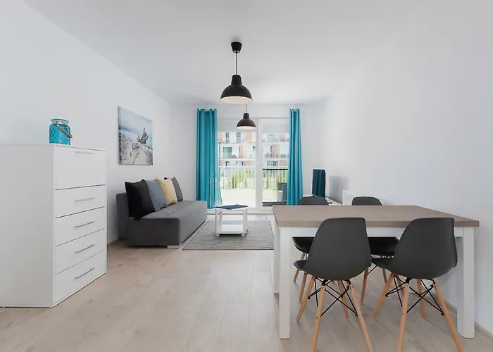 Feniks 8 By Jantar Kołobrzeg