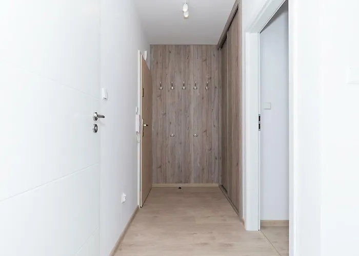 Feniks 8 By Jantar Kołobrzeg